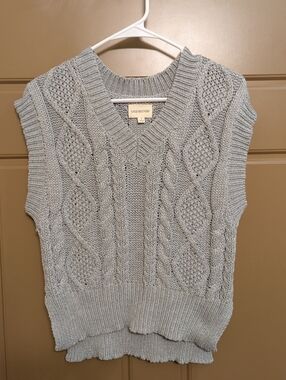 Pullover Sweater Vest